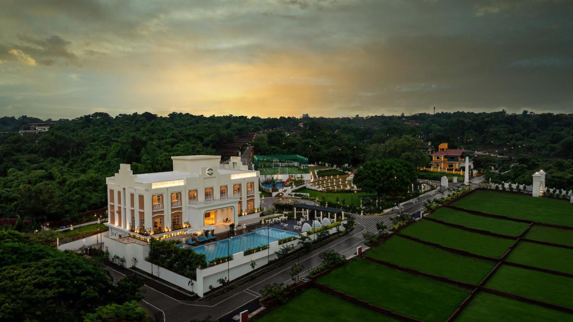 Imperial Goa Hotel Old Goa Exterior photo